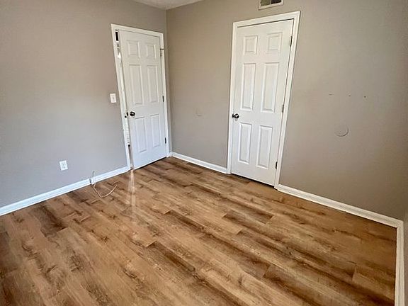 5th image of 6044 Cordova Rd