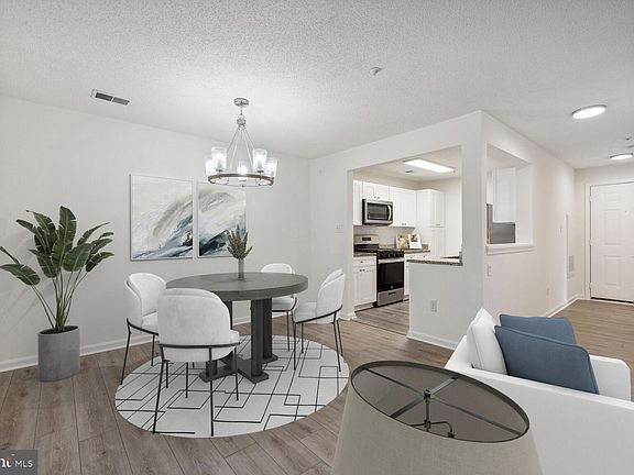3rd image of 15302 Diamond Cove Ter APT 5-3