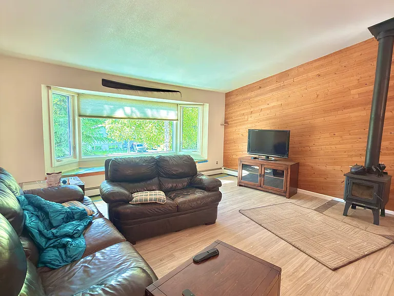 9023 Jupiter Dr — Photo 3