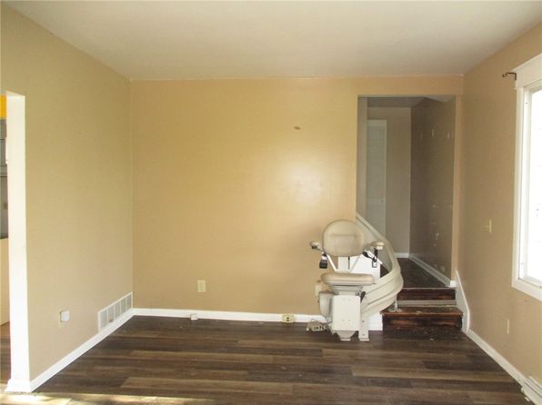 125 Main Ave, New Brighton, PA 15066