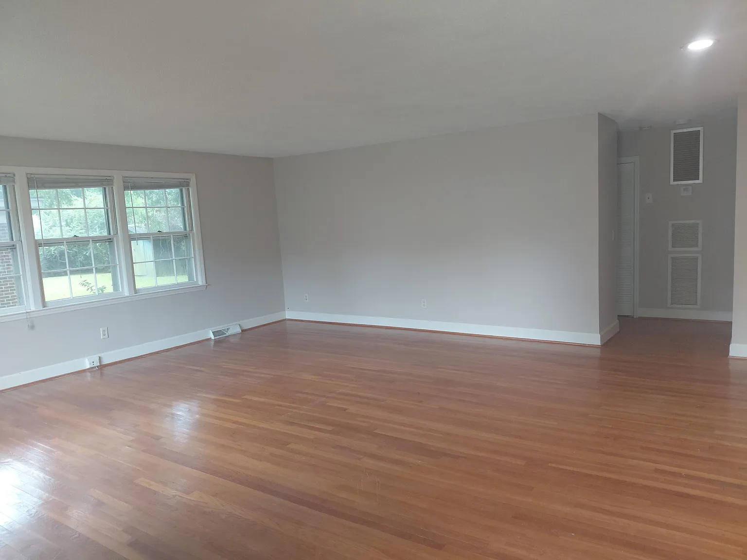 2 bed, 3.0 bath, 1660 sqft, $3,500 — Photo 3