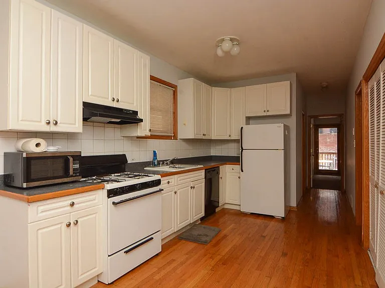 1445 W Cortez St #3 — Photo 2