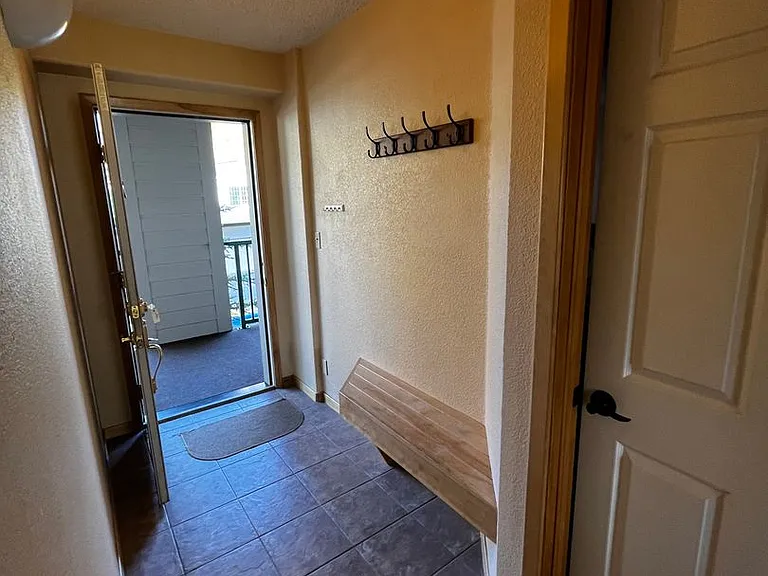 980 Lakepoint Dr #203 — Photo 31