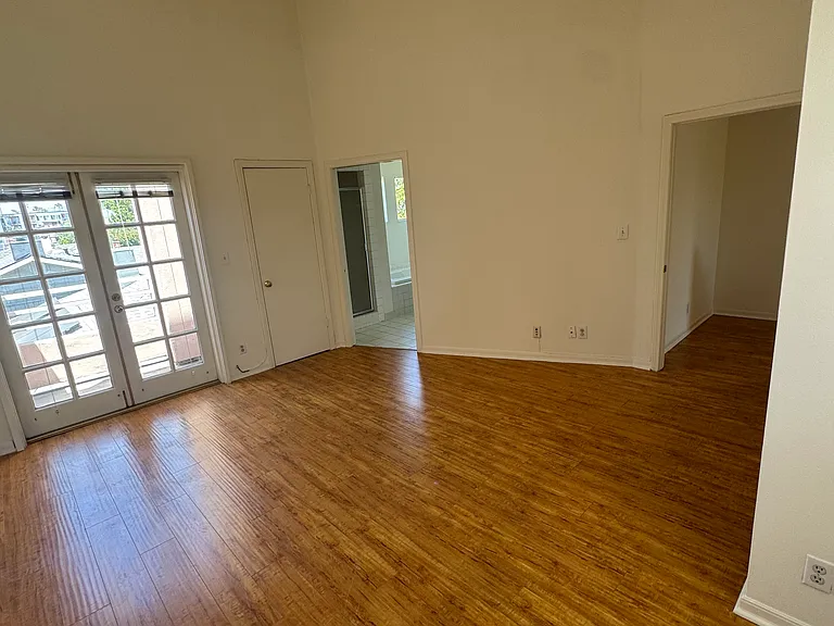 14435 Riverside Dr #3 — Photo 14
