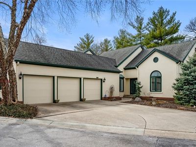 4450 Edinburgh Poin #G-2, Indianapolis, IN, 46228