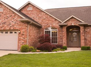 371 Old Collinsville Rd, Caseyville, IL 62232