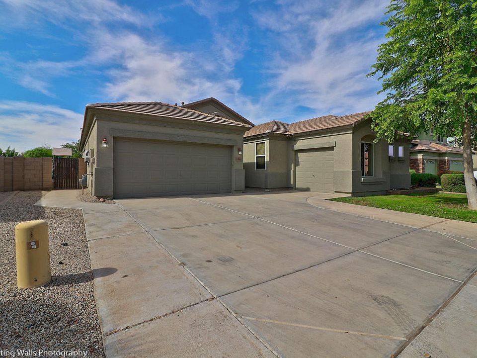 1st image of 15844 N 164th Ln