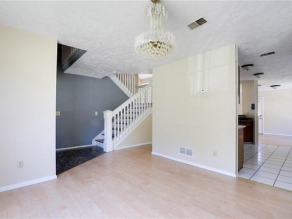 4th image of 7043 Ivy Pointe Row