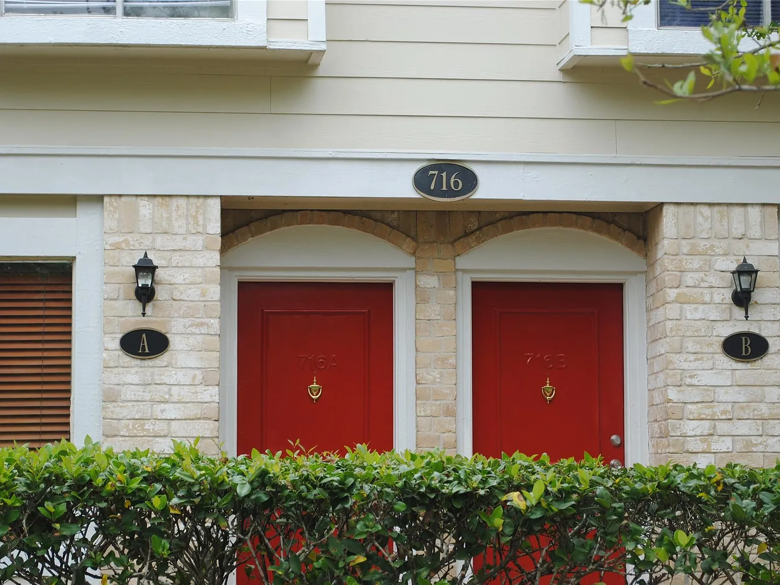 2 bed, 2.0 bath, 950 sqft, $1,350 — Photo 1