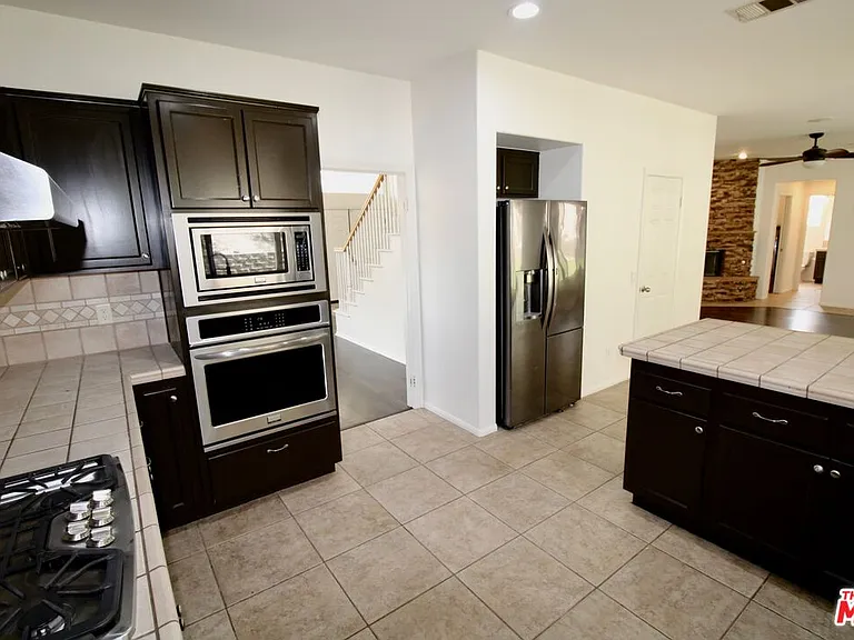 1124 Acapulco Ave — Photo 14