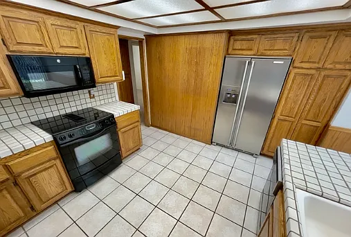 1935 Hobart Dr — Photo 5