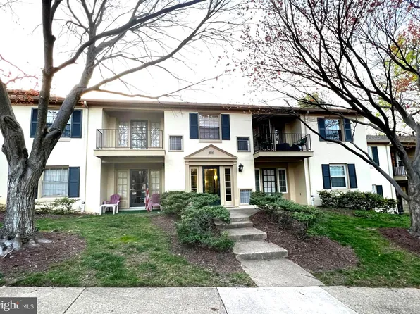 5900 Surrey Hill Pl Unit 693, Springfield, VA 22152