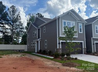 304 Laura Elizabeth Ln, Clover, SC 29710