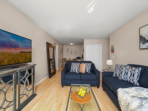 3rd image of 3115 Grand Ave S APT 301