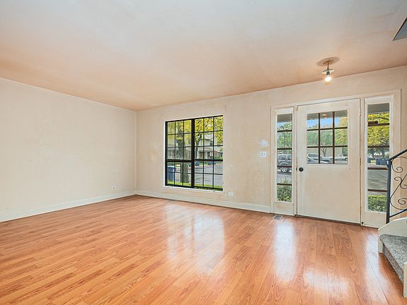 3rd image of 4189 Brentwood Ln