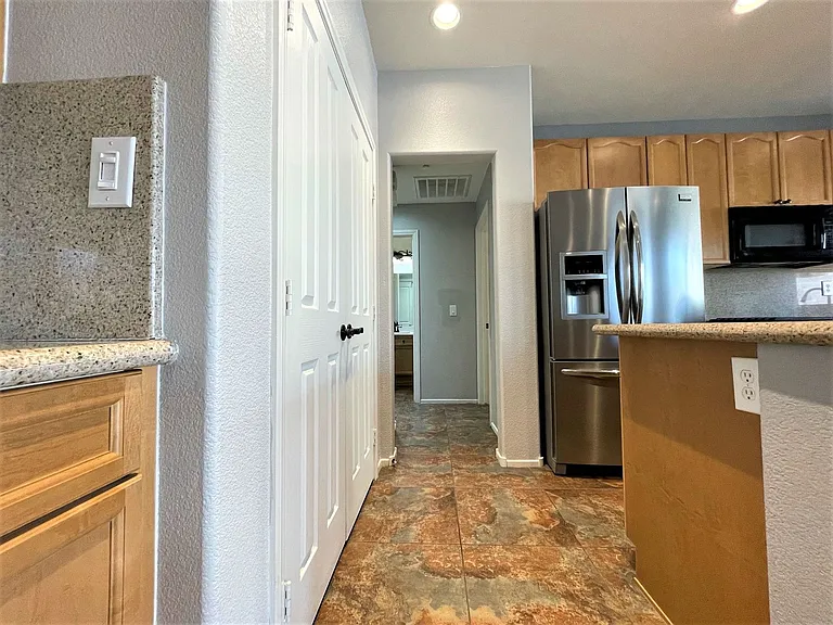 9222 Avon Park Ave — Photo 14