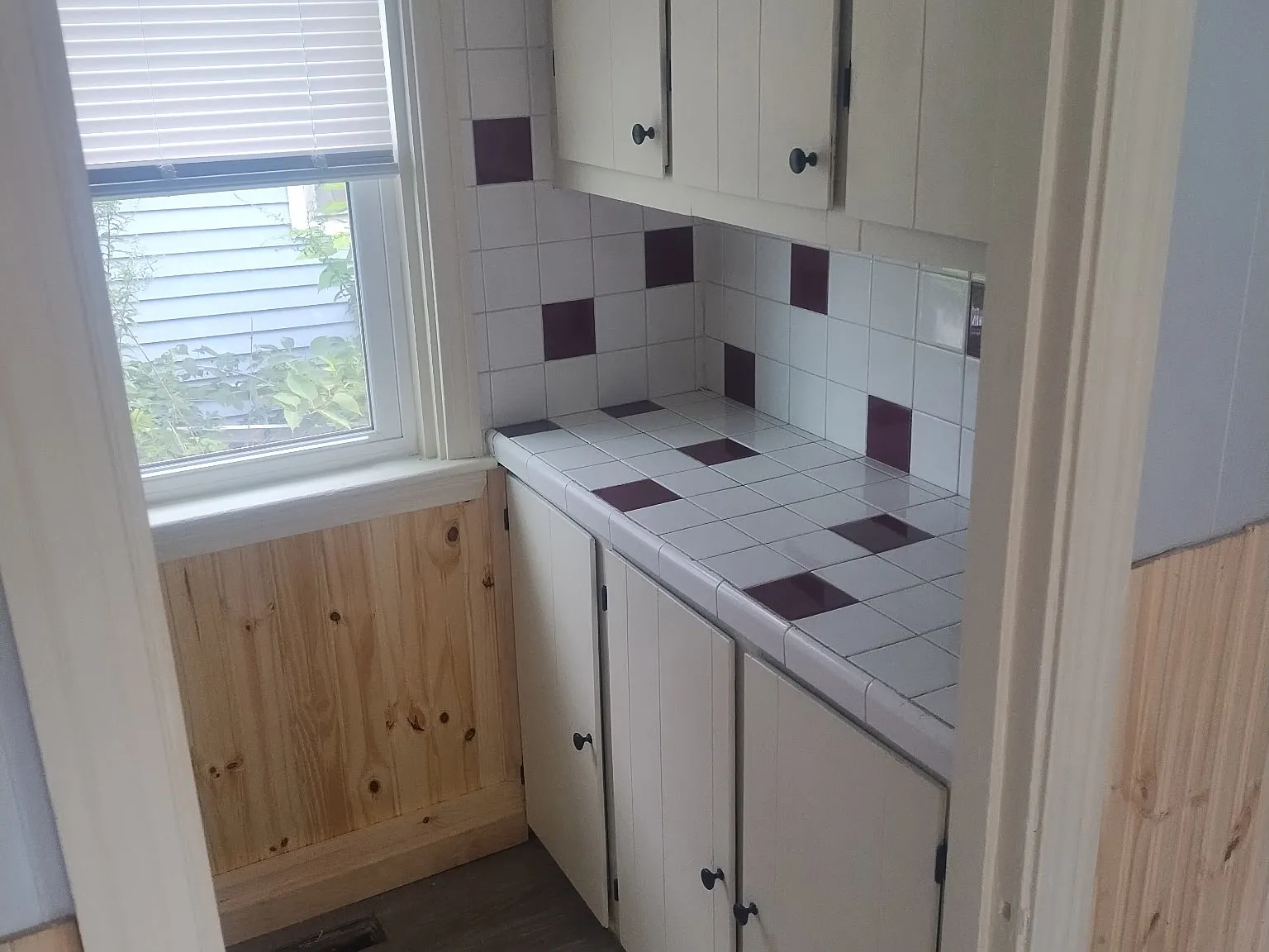 3 bed, 1200 sqft, $2,500 — Photo 3