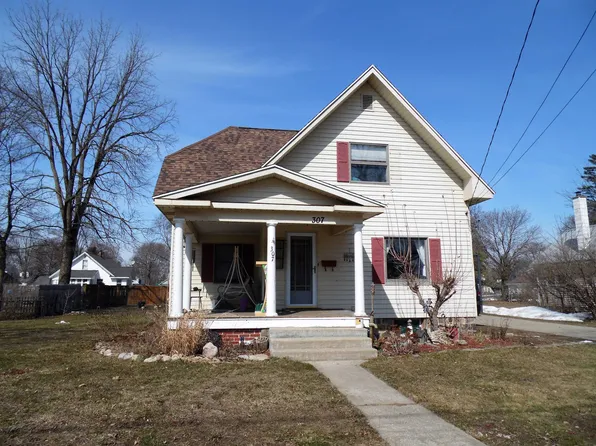 307 E 6th St, Clare, MI 48617
