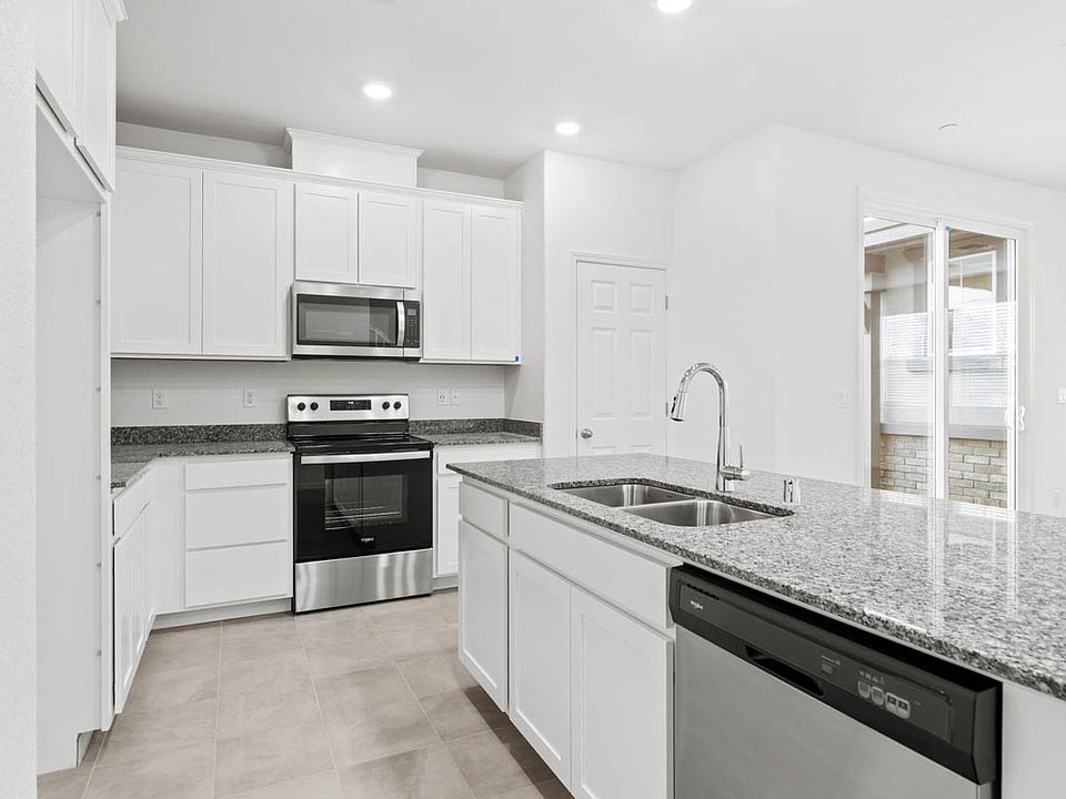 2nd image of 7971 Arcadia Dr