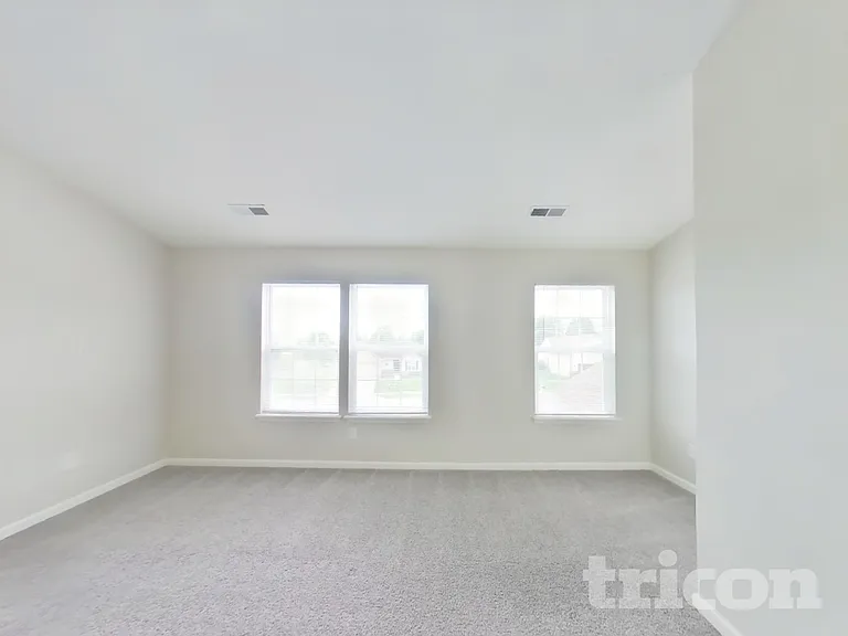 1032 Central Park Blvd S — Photo 8
