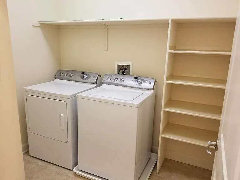 643 Pullman Pl — Photo 17