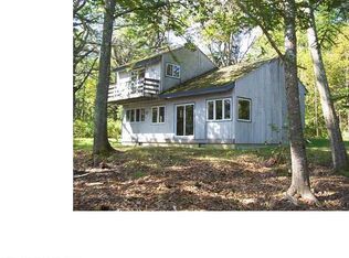 35 Indian Point Rd, Waldoboro, ME 04572