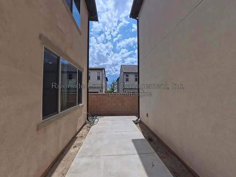 16008 Jamie Ln #1 — Photo 36
