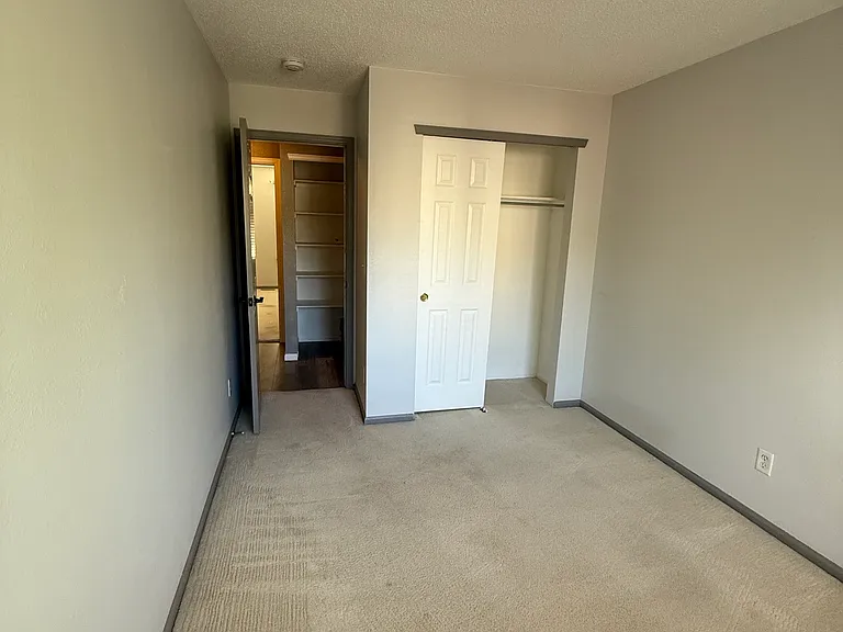 5624 S Yakima St — Photo 13