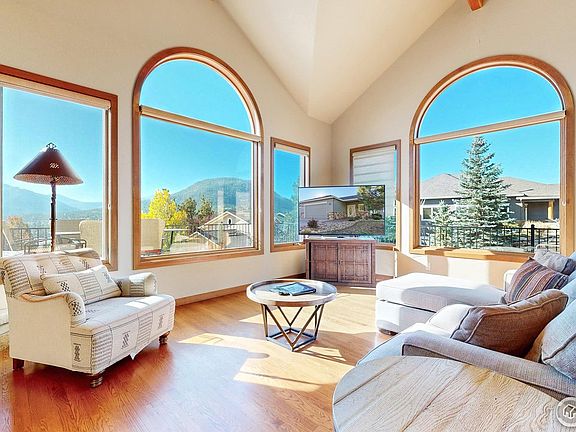 4th image of 402 Overlook Ct