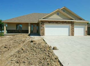 2402 Henderson Ave, Indianola, IA 50125