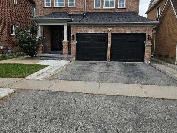 15 Coyle St, Ajax, ON L1T 0A3