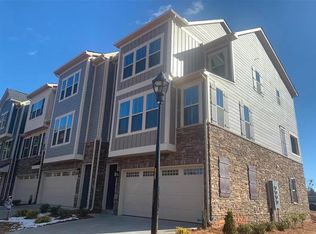 11 Questover Dr, Greenville, SC 29607