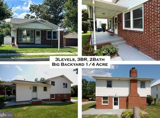 891 Station St, Herndon, VA 20170