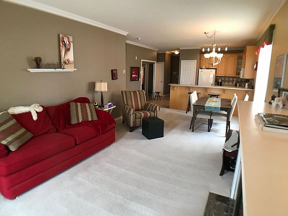 2nd image of 10101 Morrison St #209