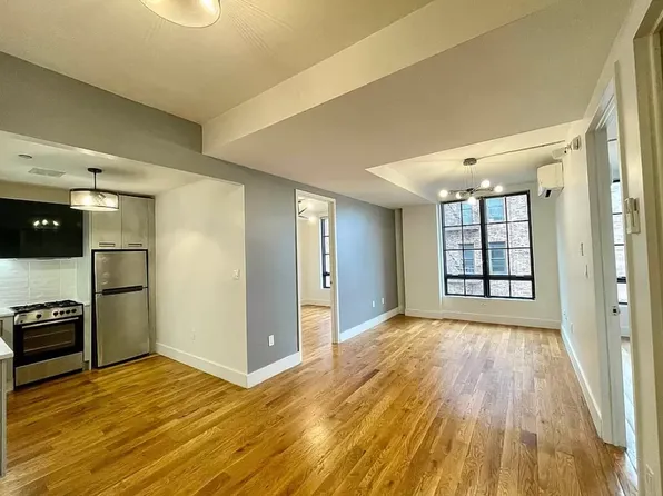 22 Ford Street image 2 of 25