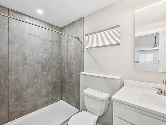 4th image of 502 N Arthur St Unit 2