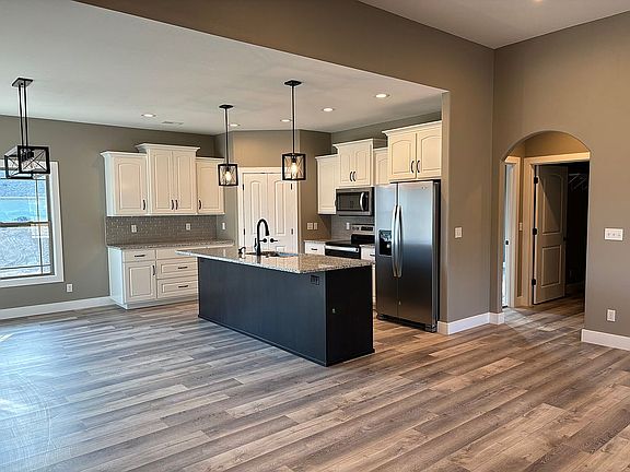 2nd image of 4837 Nolan Ln