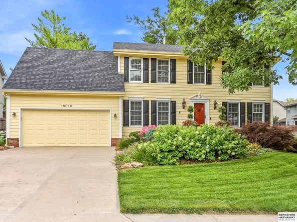 16010 Davenport St, Omaha, NE 68118