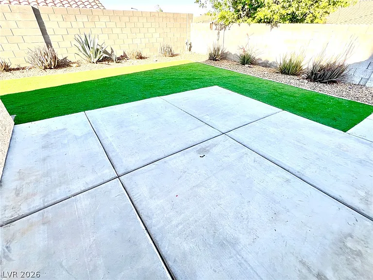 9708 Ridge Creek Pl — Photo 32