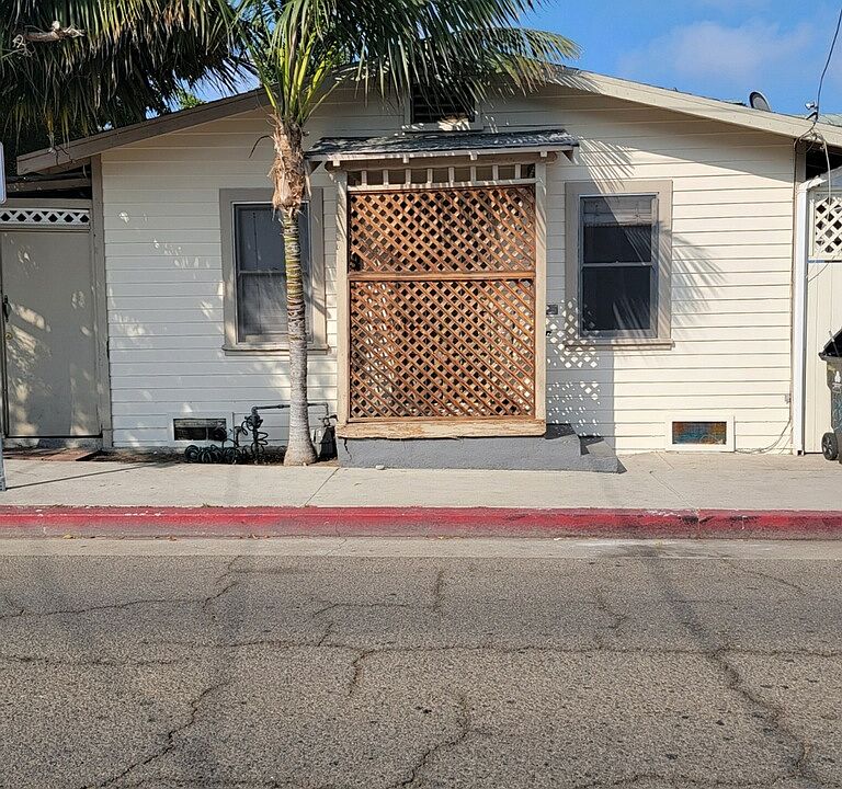1st image of 403 N Venice Blvd #B