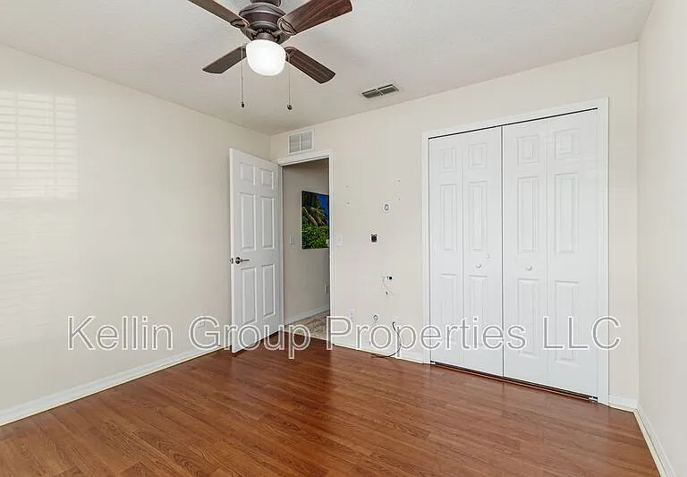 7233 Wakeview Dr — Photo 21