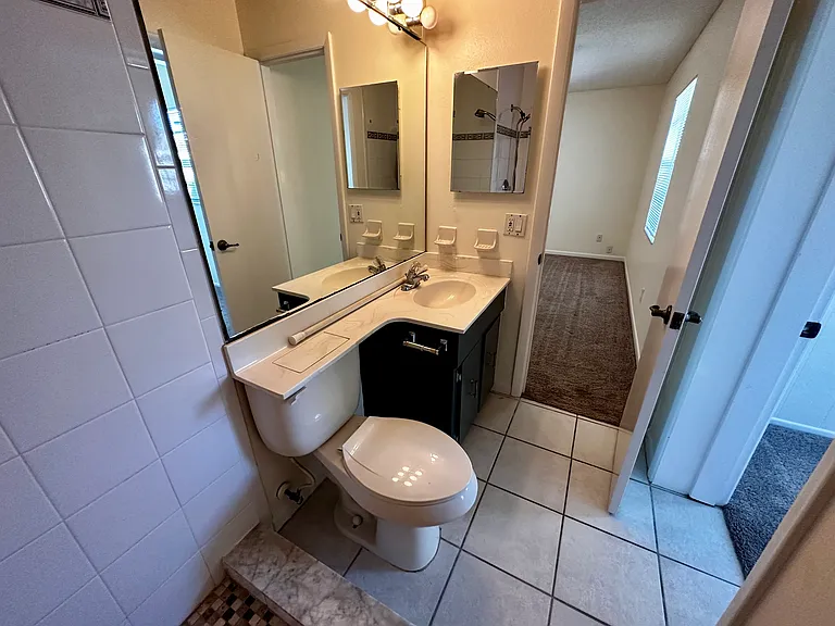 561 Parker Rd — Photo 20