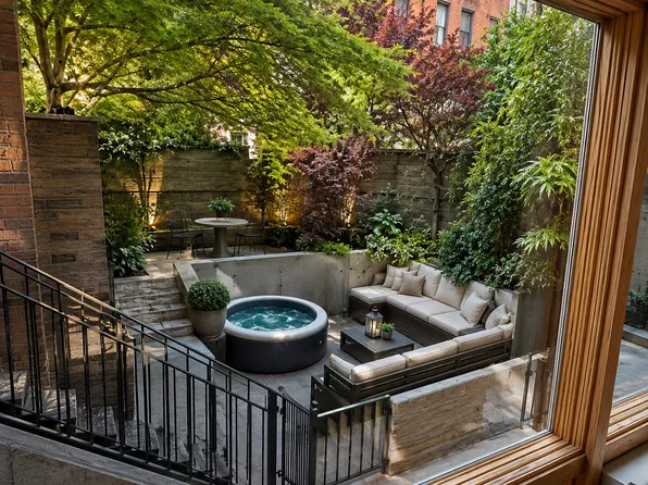 530 East Fifth Street image 1 of 12
