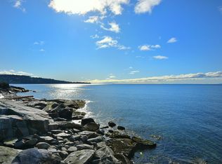 5907 Sunshine Coast Hwy, Sechelt, BC V7Z 0V1