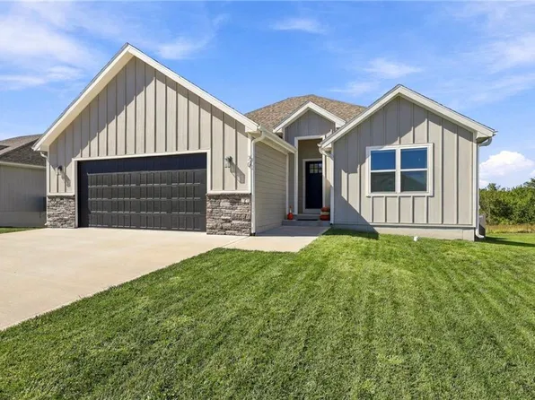70 SE 451st Rd, Warrensburg, MO 64093