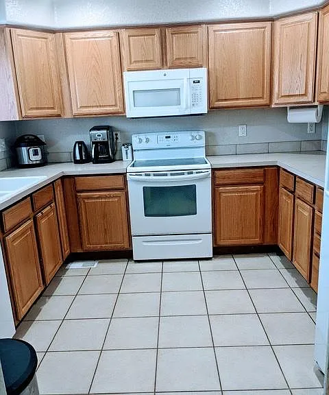 15618 E Mexico Ave — Photo 2