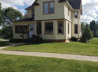 1012 E 5th St, Vinton, IA 52349