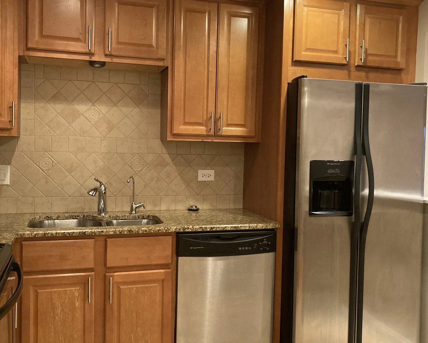 2 bed, 1000 sqft, $1,950 — Photo 4