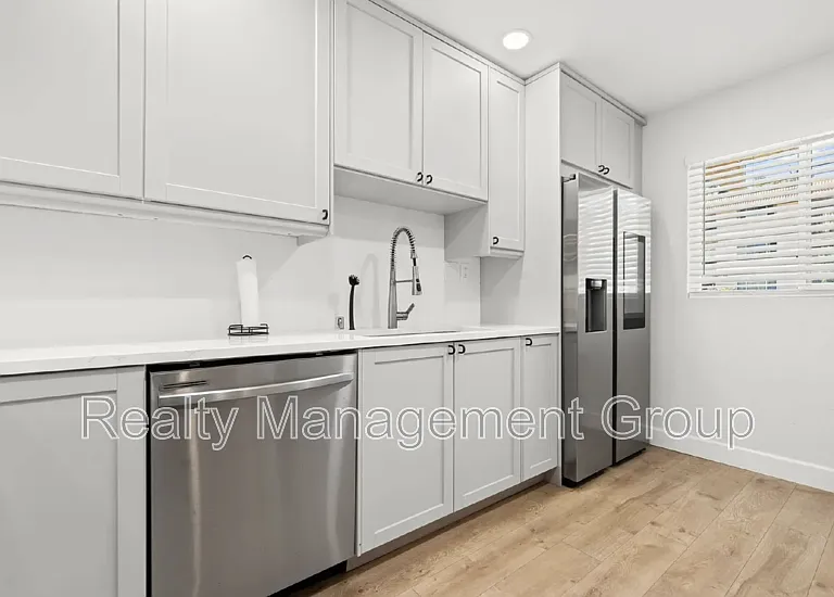 6821 Alvarado Rd #8 — Photo 8