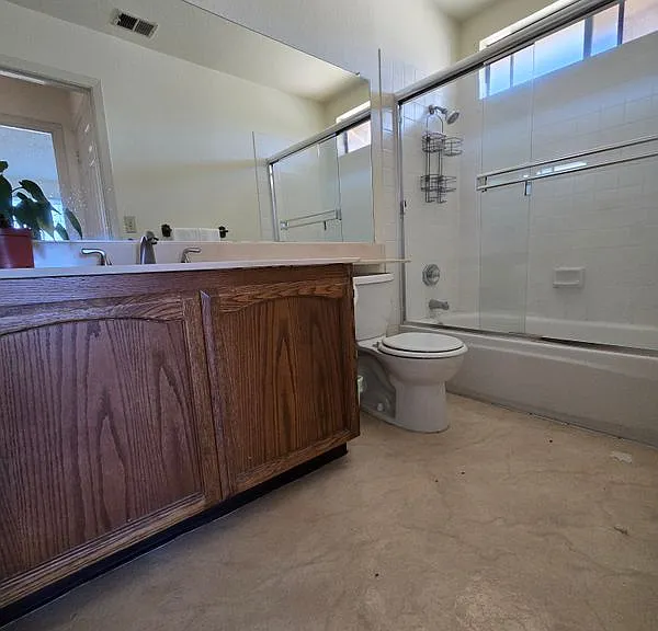 5001 Fern Pl #ROOM — Photo 2